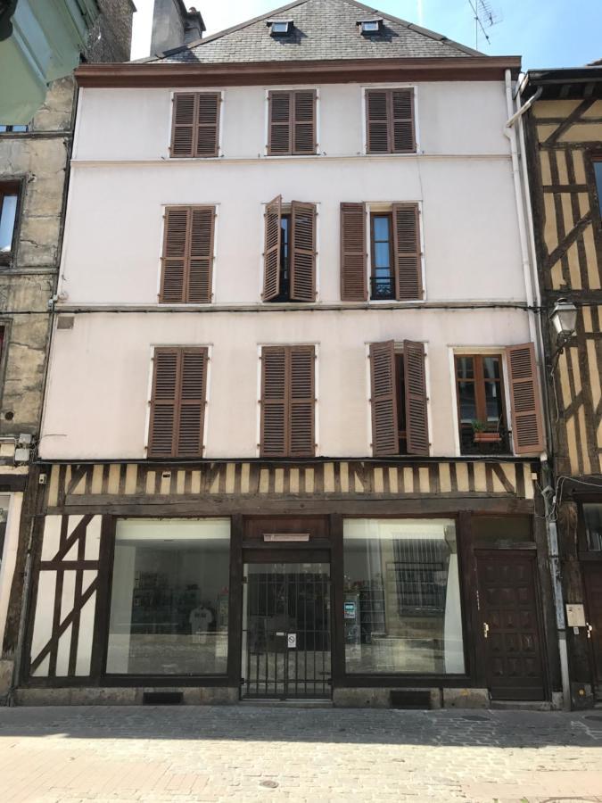 Une Nuit Comme Un Chevalier! Coeur Historique - Hypercentre. Troyes Eksteriør bilde